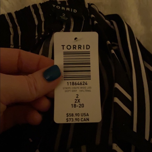 Torrid Size 2 High Waisted Wide Leg Pants - Picture 2 of 3